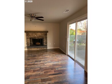 2340 Jubilant Ave, Medford, OR 97504 - photo 6