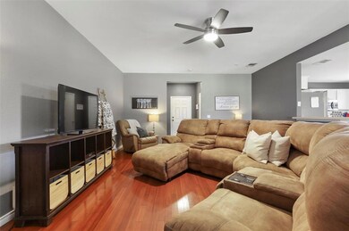 1013 Hall Dr, Wylie, TX 75098 - photo 4