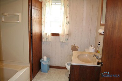 17420 W Walbridge Rd E, Graytown, OH 43432 - photo 5