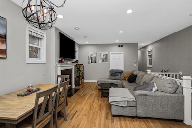 1413 N Bosworth Ave unit 1, Chicago, IL 60642 - photo 3