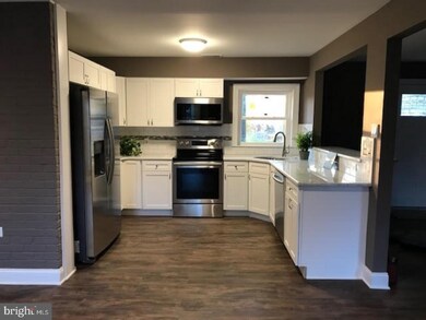 2 Ambling Ln, Levittown, PA 19055 - photo 6