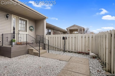 62512 Raleigh Ct unit 4, South Lyon, MI 48178 - photo 3