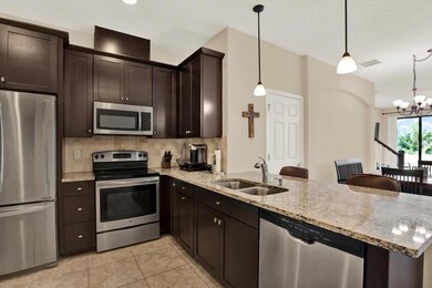 11604 Crowned Sparrow Ln, Tampa, FL 33626 - photo 5