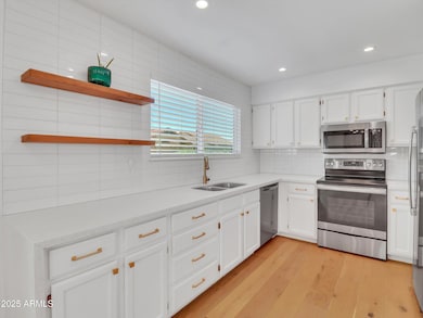 08-11225 N 109th Way-8