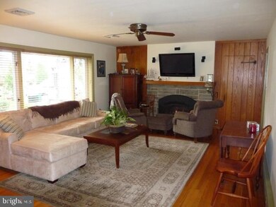 84 Rose Ave, Leola, PA 17540 - photo 4