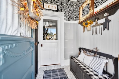 722 8th St, Irwin, PA 15642 - photo 5