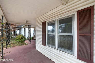 427 E Oak Hill Ave, Knoxville, TN 37917 - photo 5