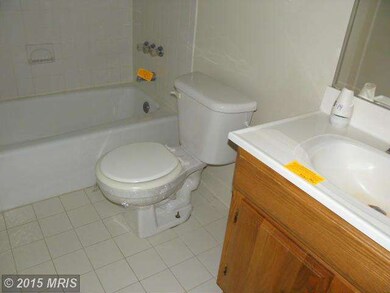 7106 Mahogany Dr, Hyattsville, MD 20785 - photo 7