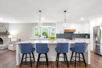 Eat-in Kitchen