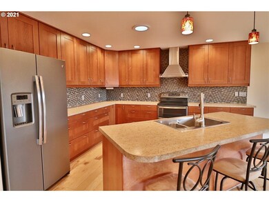 405 W 12th St, the Dalles, OR 97058 - photo 3