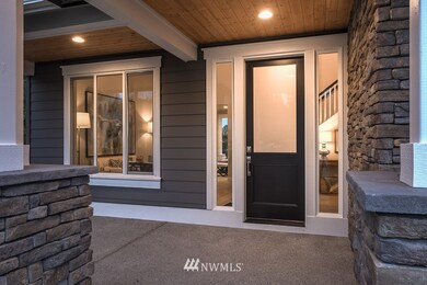 Photos are of another Hampton floorplan and are for illustration purposes only.