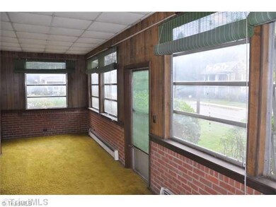 1715 Lynwood Ave, Winston Salem, NC 27104 - photo 5