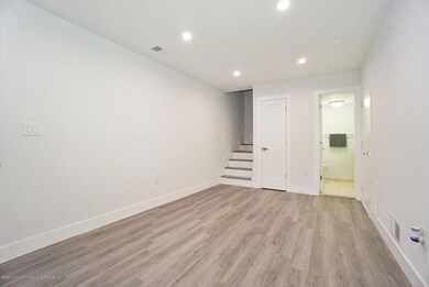 84 Vogel Loop, Staten Island, NY 10314 - photo 5