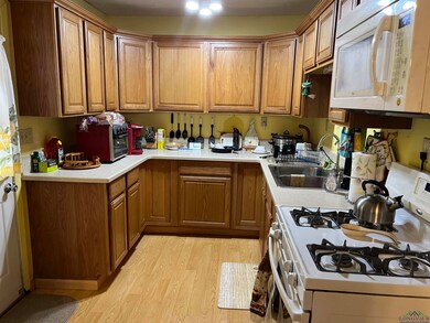 110 Tejas Place, Jefferson, TX 75657 - photo 3