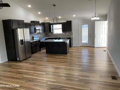 3669 Martha Washington Rd, Clarkrange, TN 38553 - photo 6