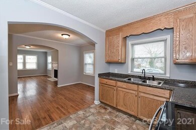 825 7th St, Statesville, NC 28677 - photo 5