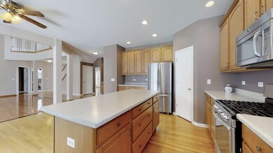 1706 Hoover Trail, McHenry, IL 60051 - photo 7