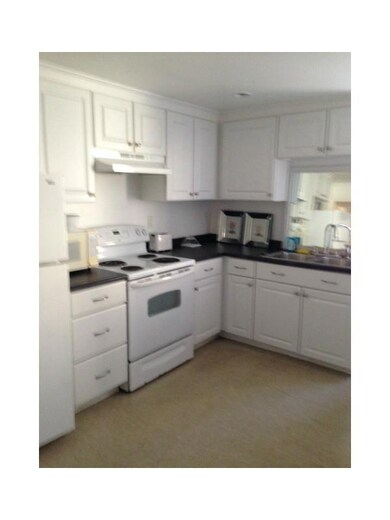 4 Broadway, Newport, RI 02840 - photo 2