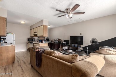 Living Room/Kitchen