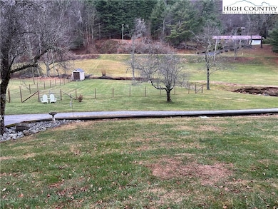 117 Deans Ln, Laurel Springs, NC 28644 - photo 3