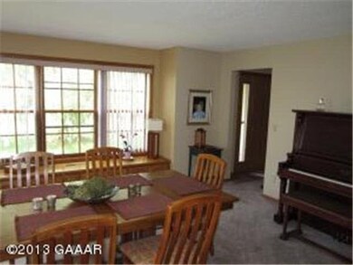 512 512 Wintergreen NW, Alexandria, MN 56308 - photo 6