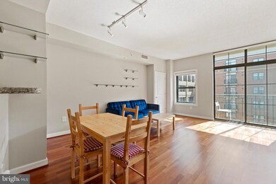 Atlas unit 715, Washington, DC 20037 - photo 2