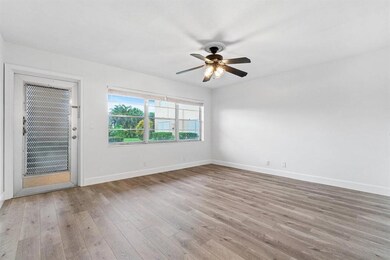 55 Coventry C unit 55, West Palm Beach, FL 33417 - photo 2