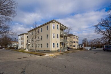10 Lawnfair St, Worcester, MA 01602 - photo 3
