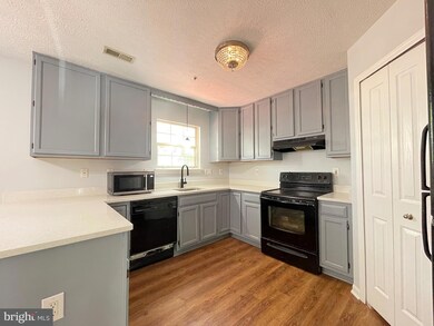 9306 Gordon Ct, Laurel, MD 20723 - photo 7