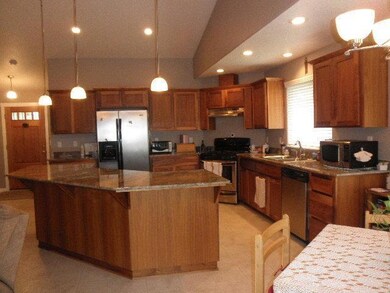 2008 SW Otis Ln, Grants Pass, OR 97527 - photo 5