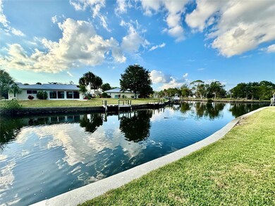 11229 W Bayshore Dr unit 77, Crystal River, FL 34429 - photo 2