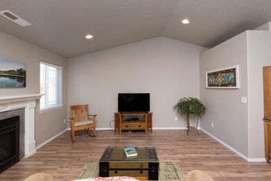 3183 SW Evergreen (5 of 25)