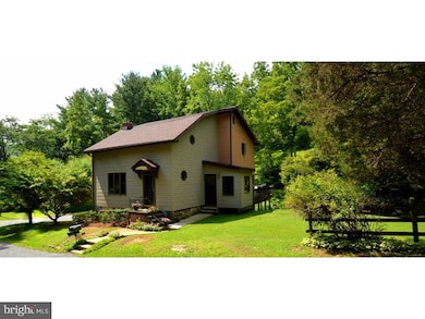 4766 Overlook Rd, Coplay, PA 18037 - photo 2