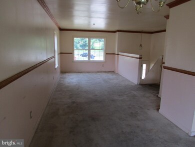 6103 Ray Ct, Hyattsville, MD 20783 - photo 5