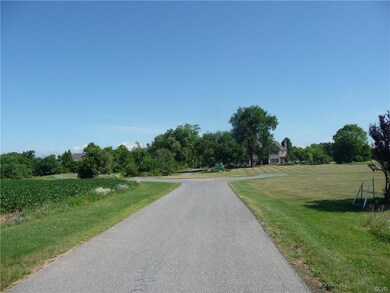 780 Newlins Rd E, Easton, PA 18040 - photo 2