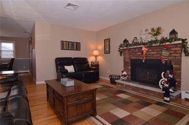 9 Candlewood Dr, Greenville, RI 02828 - photo 5