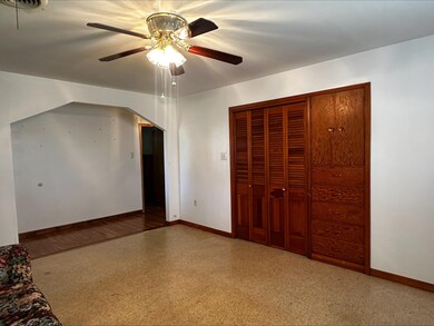 423 Newton St, Orange, TX 77630 - photo 2