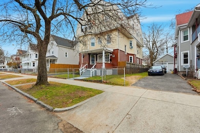 50-52 Maynard St, Springfield, MA 01109 - photo 3