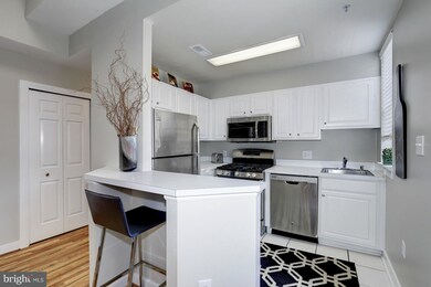 1827 Florida Ave NW unit 403, Washington, DC 20009 - photo 6