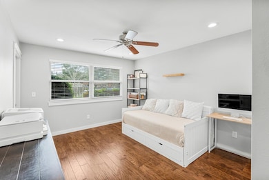 8-web-or-mls-207 Island Ln-9