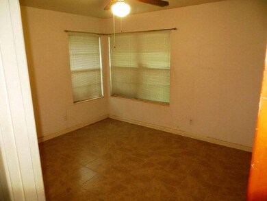 712 W Gore Ave, Pharr, TX 78577 - photo 7
