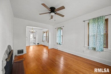 1517 35th St, Rock Island, IL 61201 - photo 7