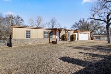 526 Blue Jay Ct, Granbury, TX 76049 - photo 2