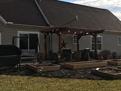 1270 Eastwood Dr, Circleville, OH 43113 - photo 2