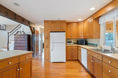 181 Pine St, Danvers, MA 01923 - photo 6