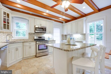 6727 Haycock Rd, Falls Church, VA 22043 - photo 7