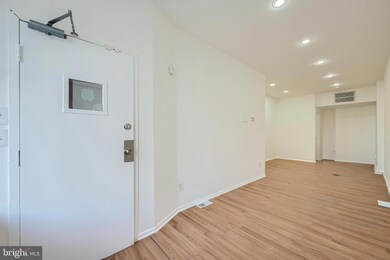 17 S Carrollton Ave, Baltimore, MD 21223 - photo 5