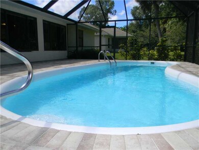 Swimming Pool/Hot Tub/Sauna.