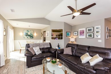 1712 S Charleston Cir-5