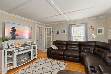 142 8th Ave, Haverhill, MA 01830 - photo 2